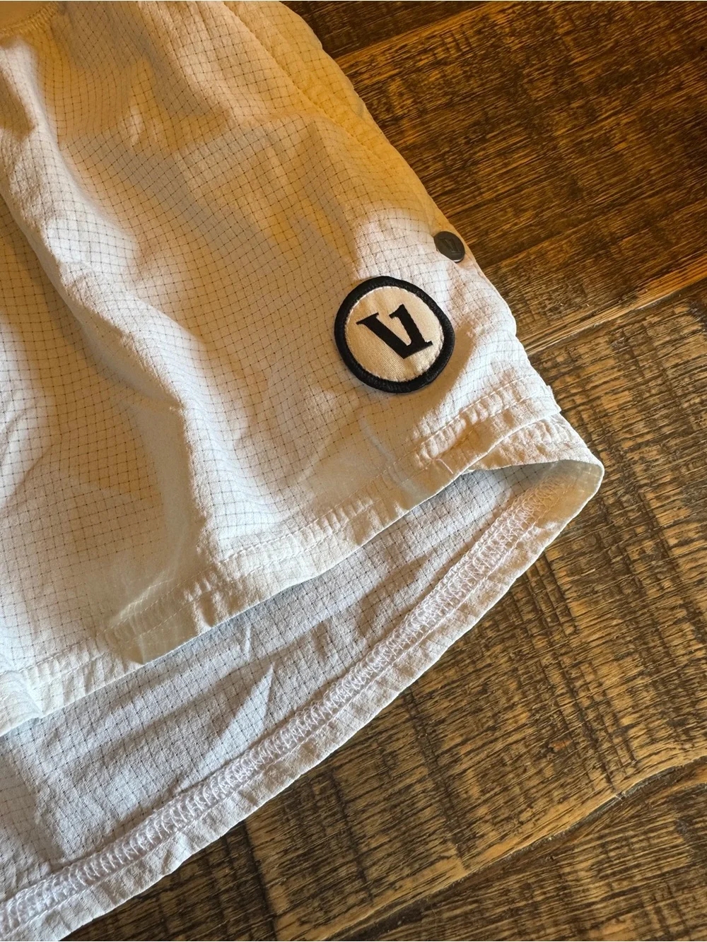 Vuori White Athletic Drawstring Shorts - Picture 3 of 4